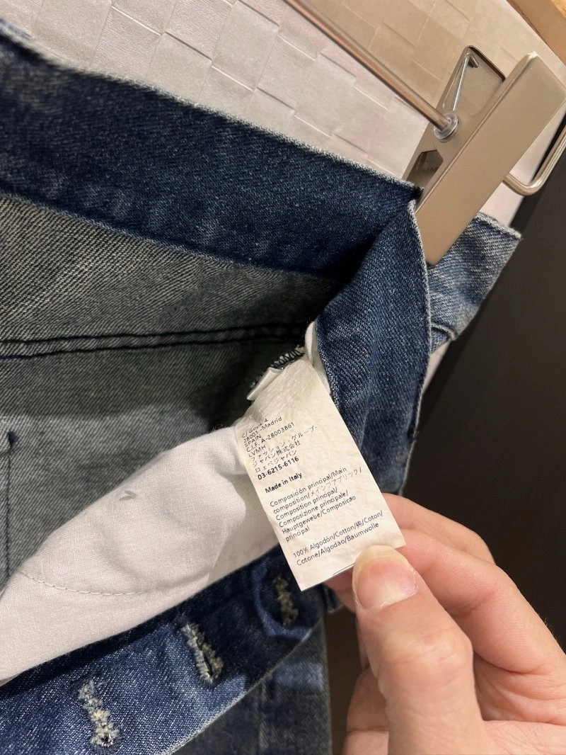 Affordable Unclassified Brand Short Pants 147423