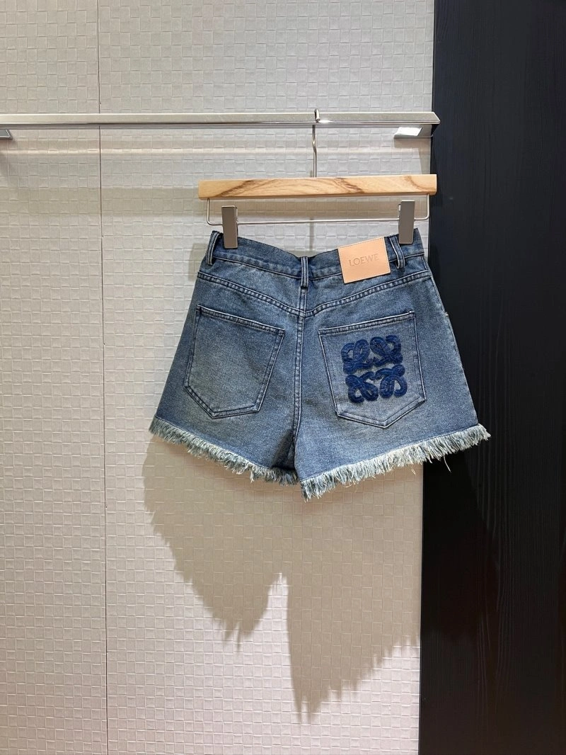 Affordable Unclassified Brand Short Pants 147423