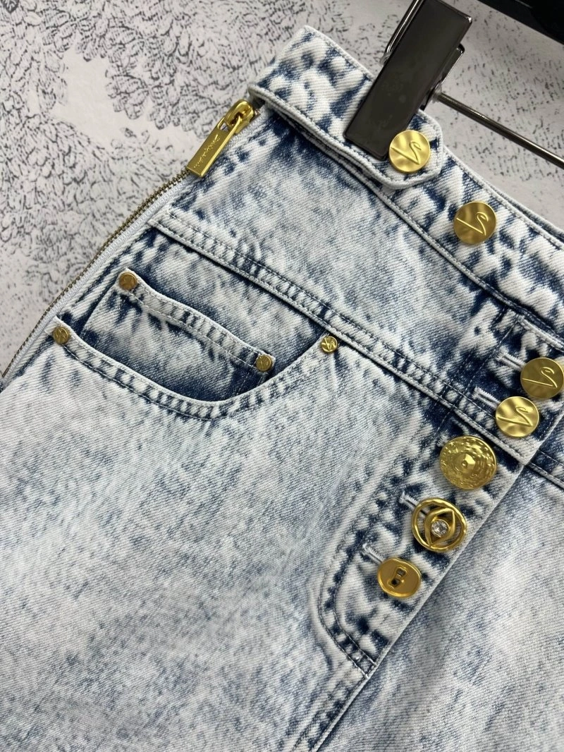 Bold Unclassified Brand Short Pants 147418