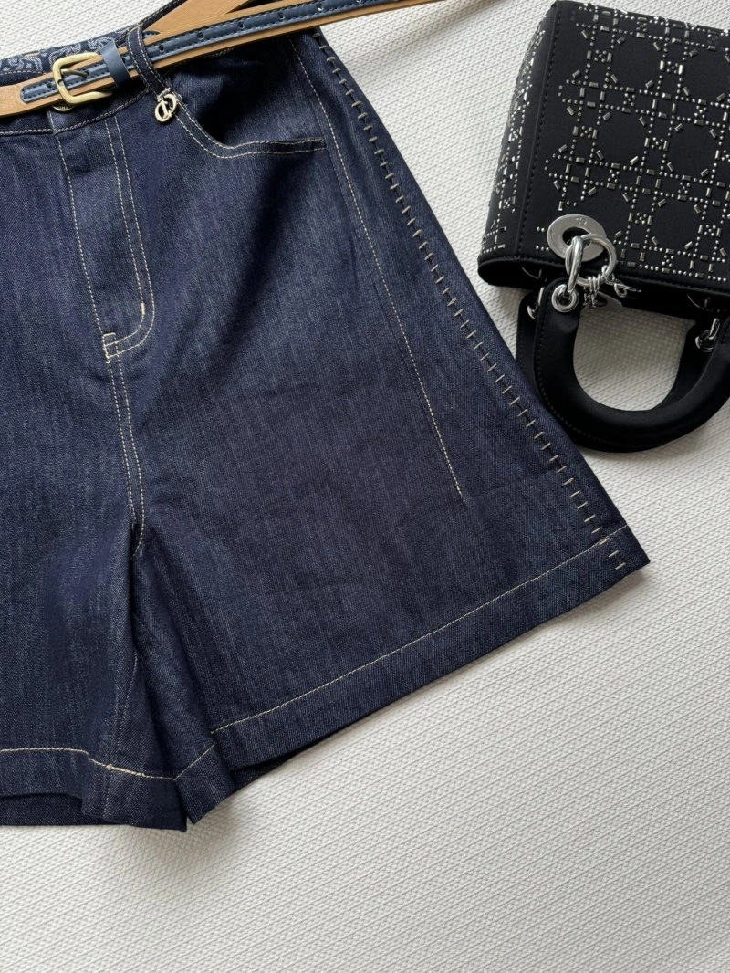 Resilient Unclassified Brand Short Pants 147415