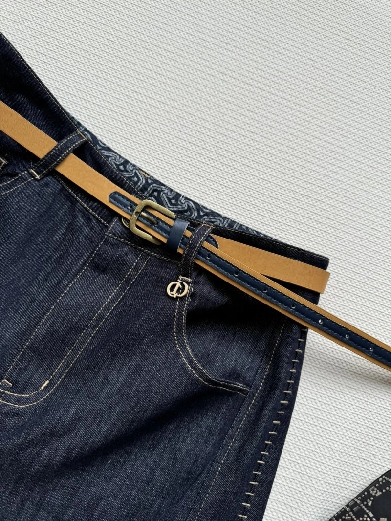 Resilient Unclassified Brand Short Pants 147415