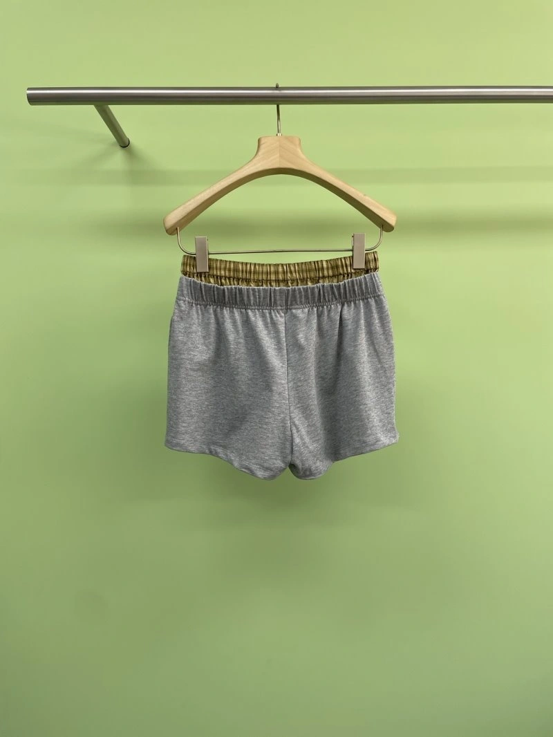 Modern Unclassified Brand Short Pants 147411