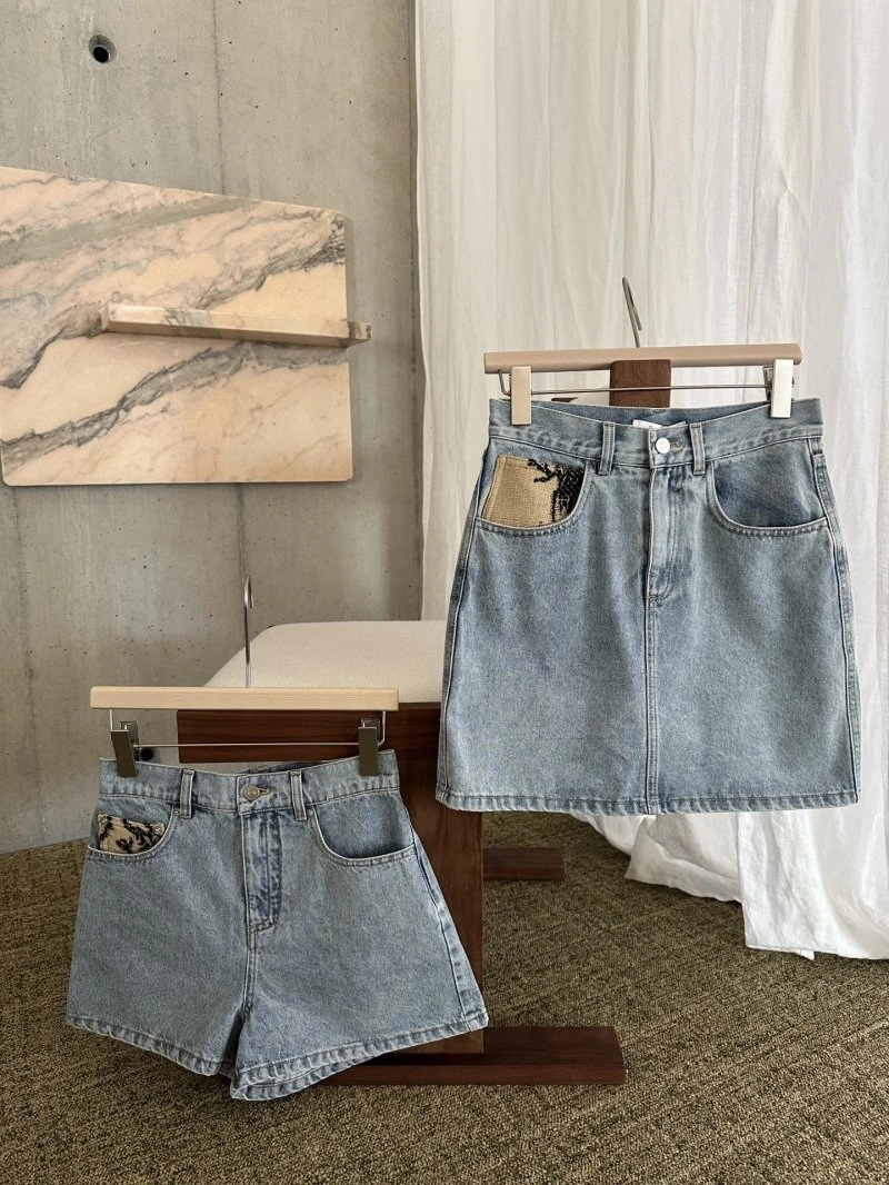 Tailored Unclassified Brand Short Pants 147396