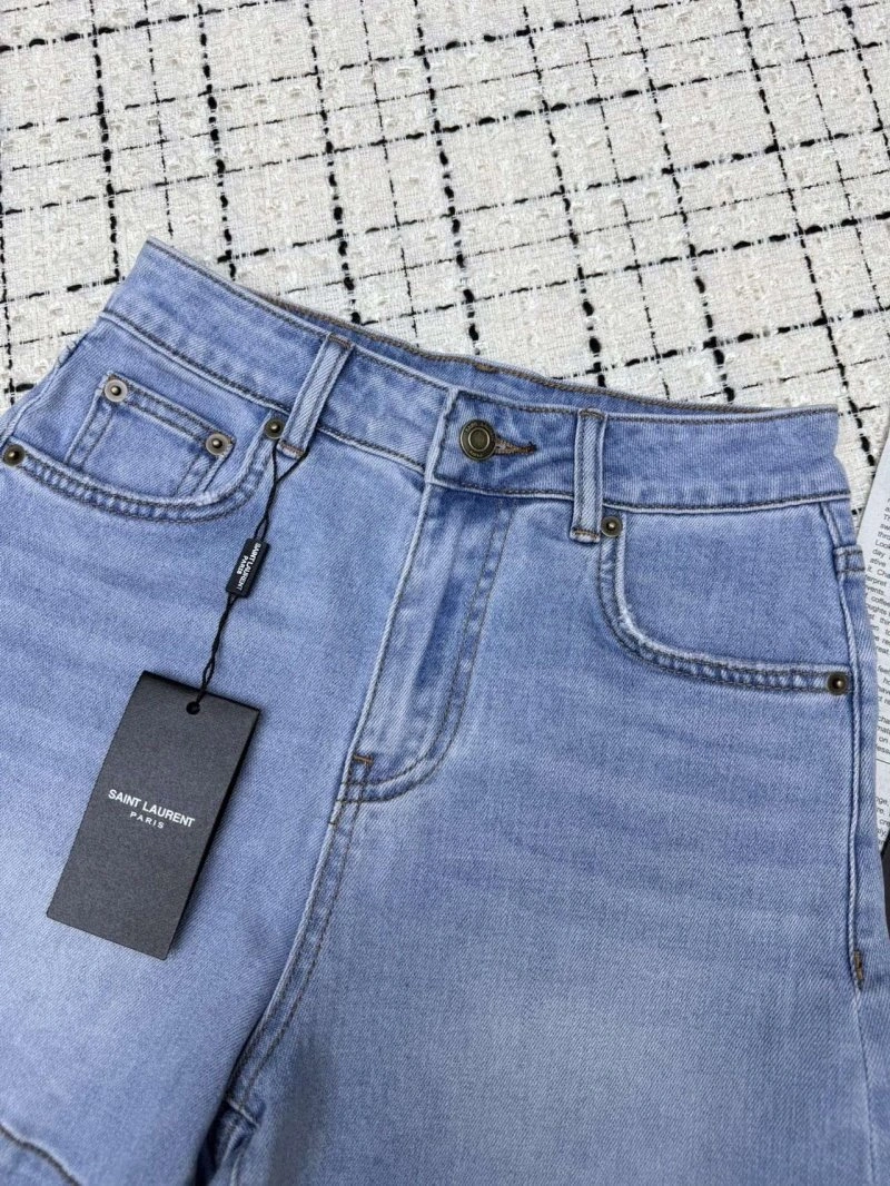 MoistureWicking Unclassified Brand Short Pants 147399