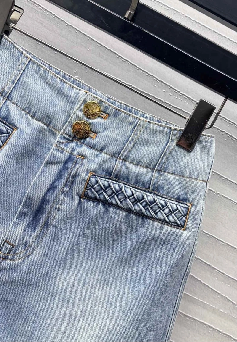 Youthful Unclassified Brand Short Pants 147385