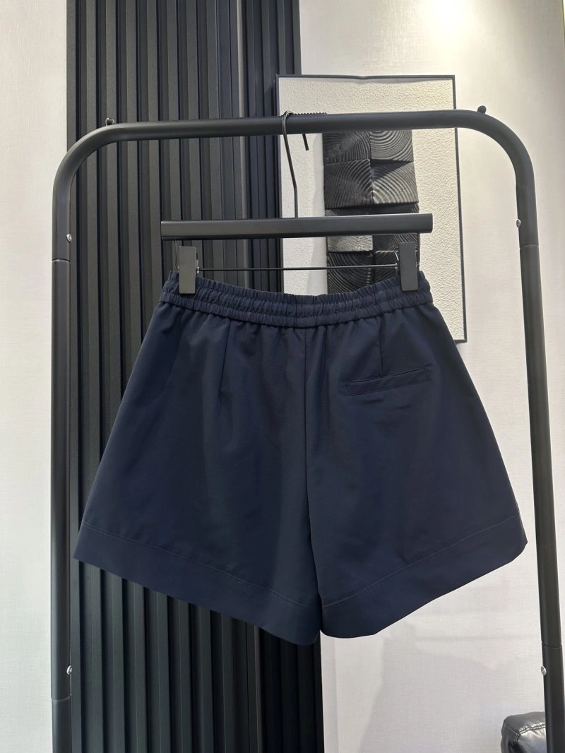 Snug Unclassified Brand Short Pants 147368