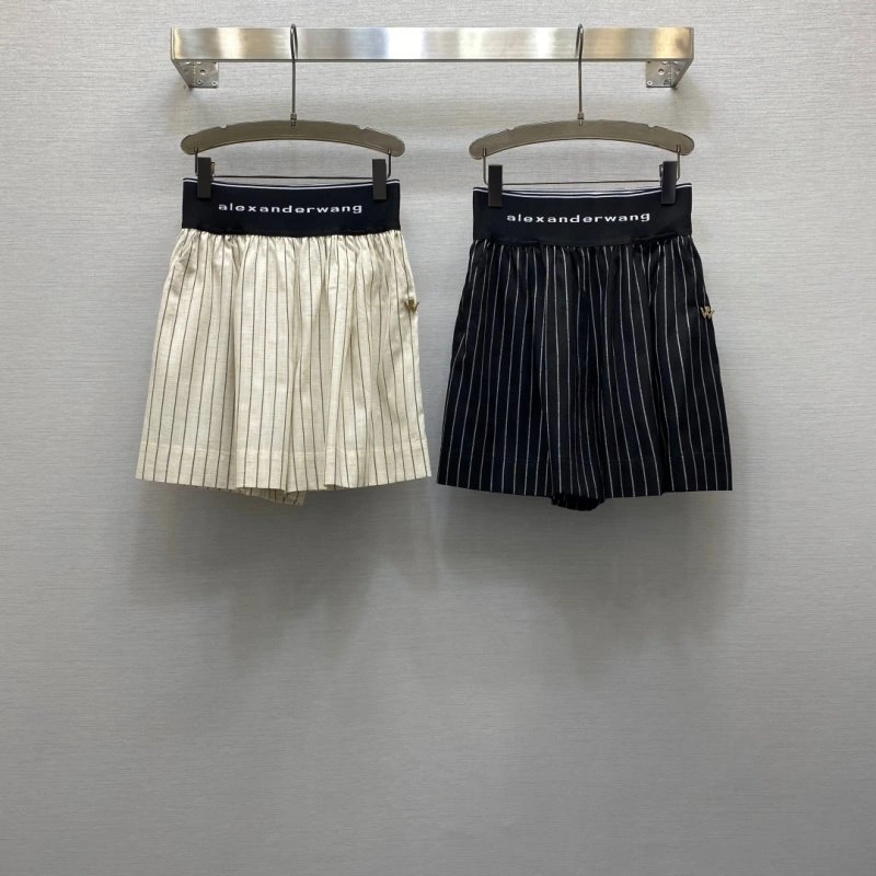 Trendsetting Unclassified Brand Short Pants 153610