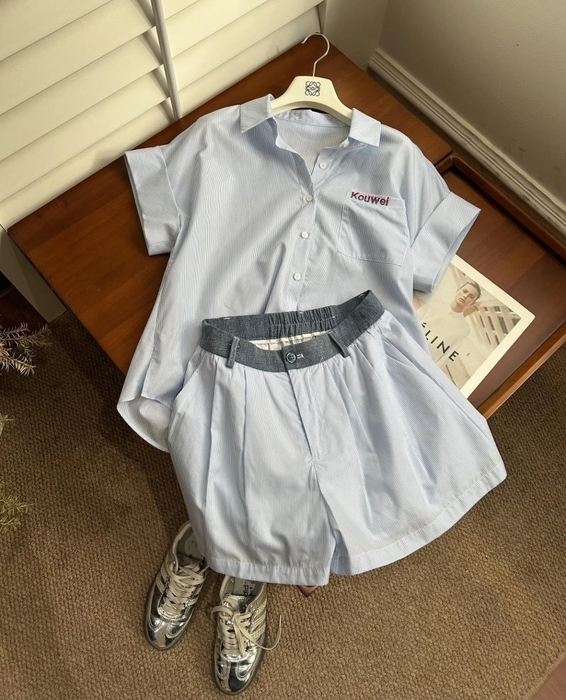 ModernLook Unclassified Brand Short Suits 150424