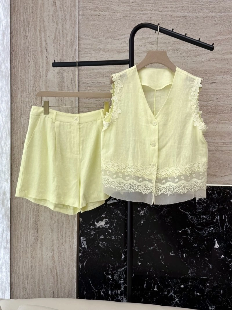 Contemporary Unclassified Brand Short Suits 147378