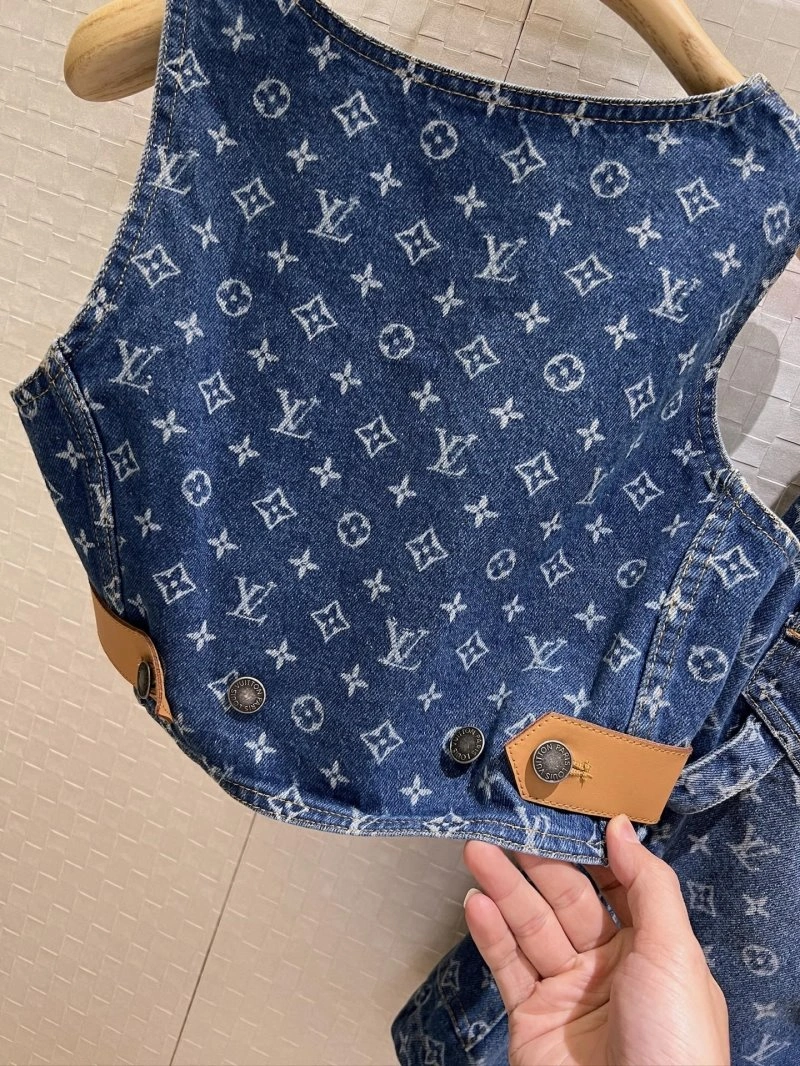Unclassified Brand Short Suits SoftTouch 147353