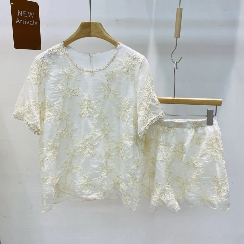 Comfortable Unclassified Brand Short Suits 147350