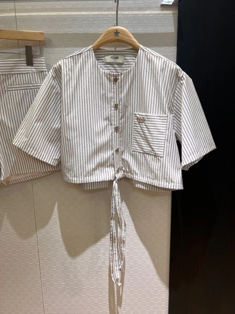 Upgraded Unclassified Brand Short Suits 147334