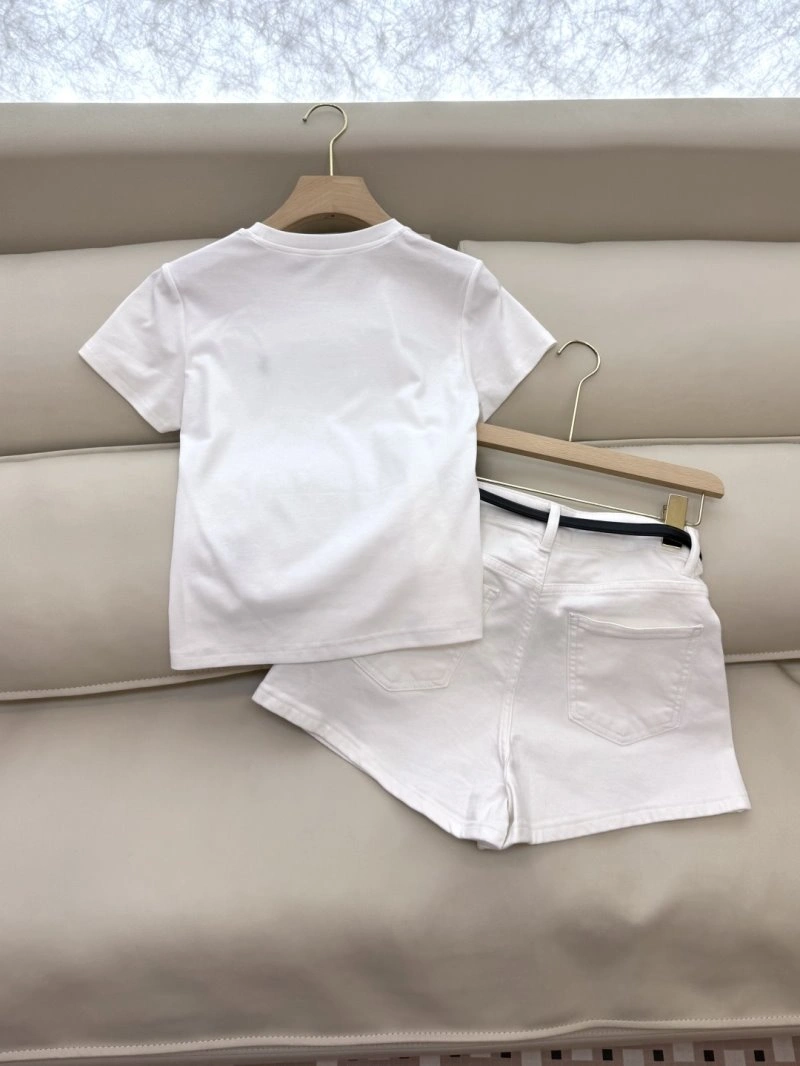 Flexible Unclassified Brand Short Suits 147330