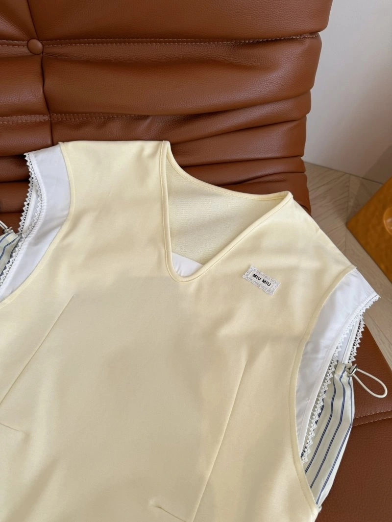 Sustainable Unclassified Brand Short Suits 153584