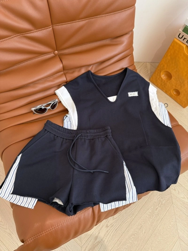Sustainable Unclassified Brand Short Suits 153584