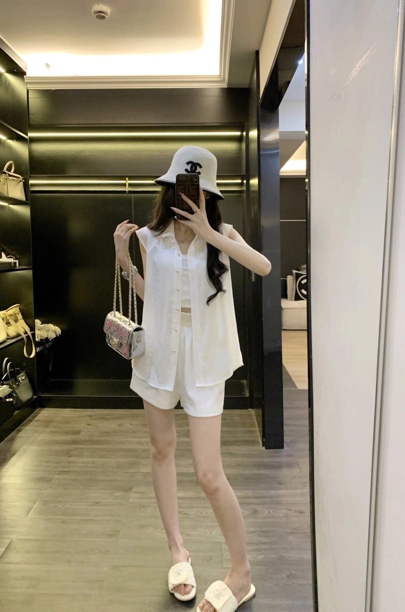 WellDesigned Unclassified Brand Short Suits 153569