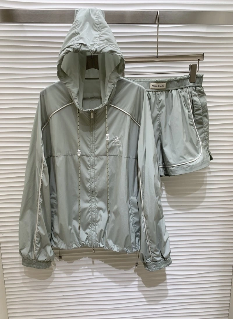Comfortable Unclassified Brand Short Suits 153563