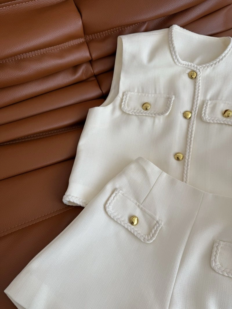 Sustainable Unclassified Brand Short Suits 153549