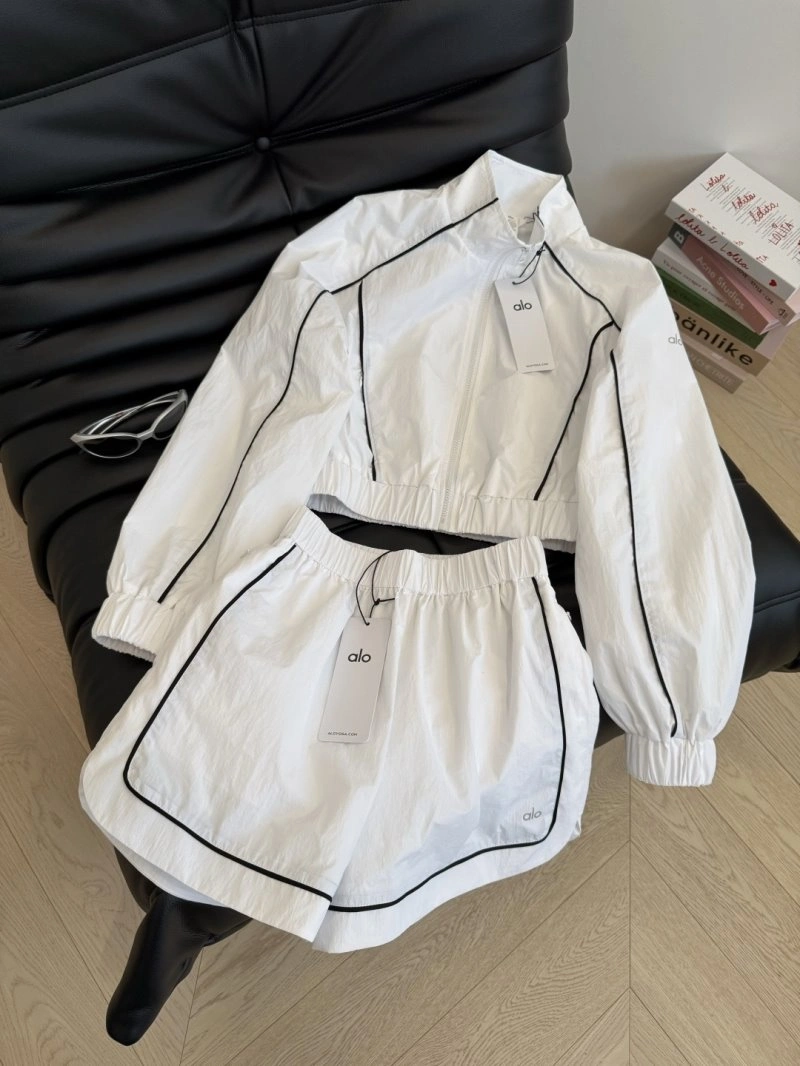 Premium Unclassified Brand Short Suits 153539