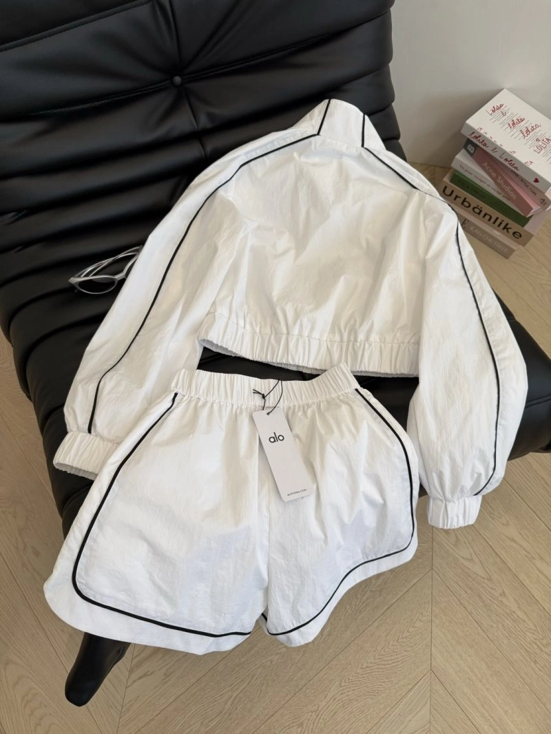 Premium Unclassified Brand Short Suits 153539