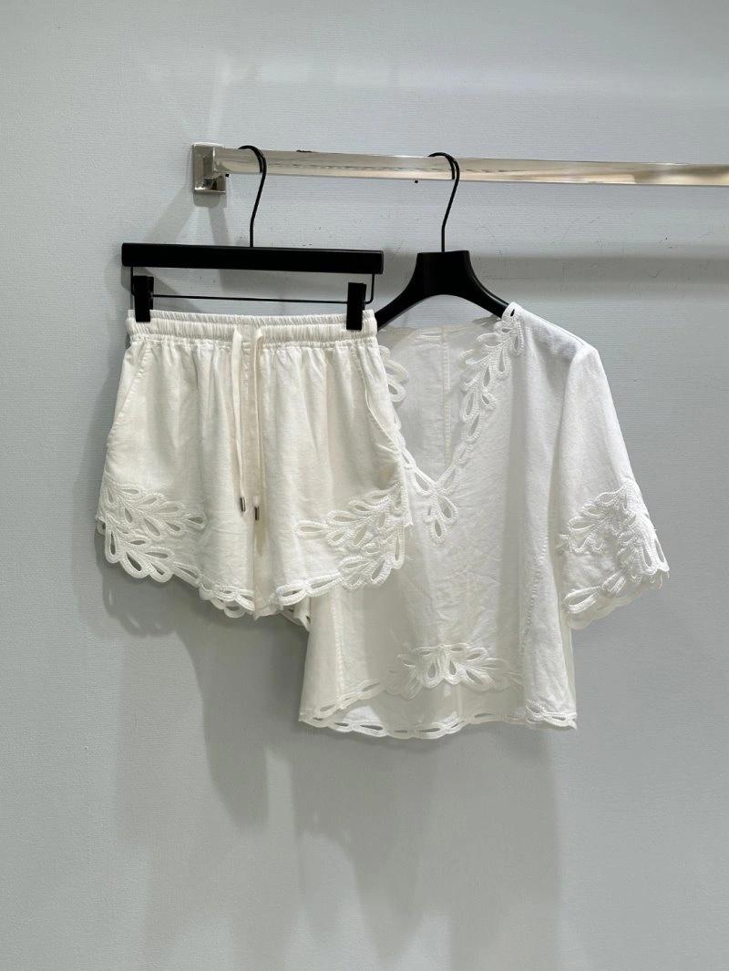 Versatile Unclassified Brand Short Suits 152567