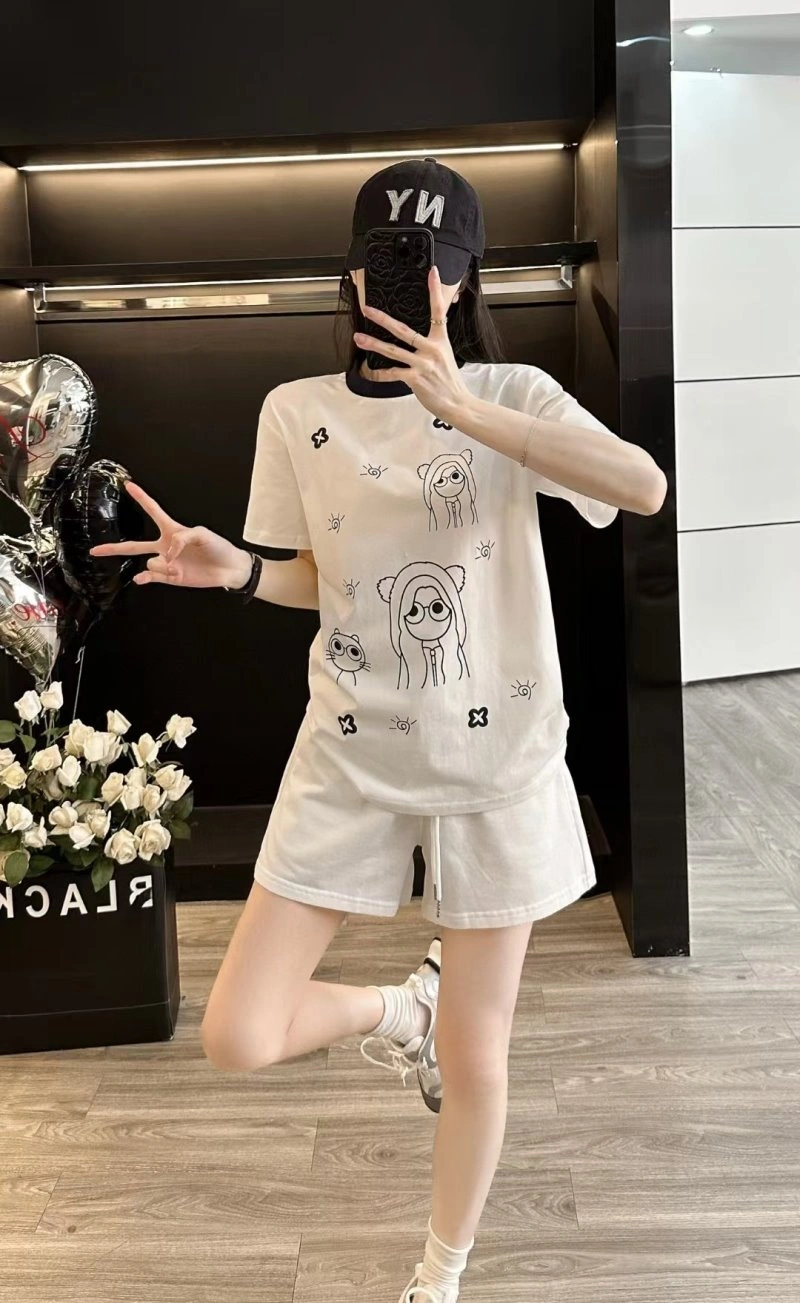 Unique Unclassified Brand Short Suits 152560