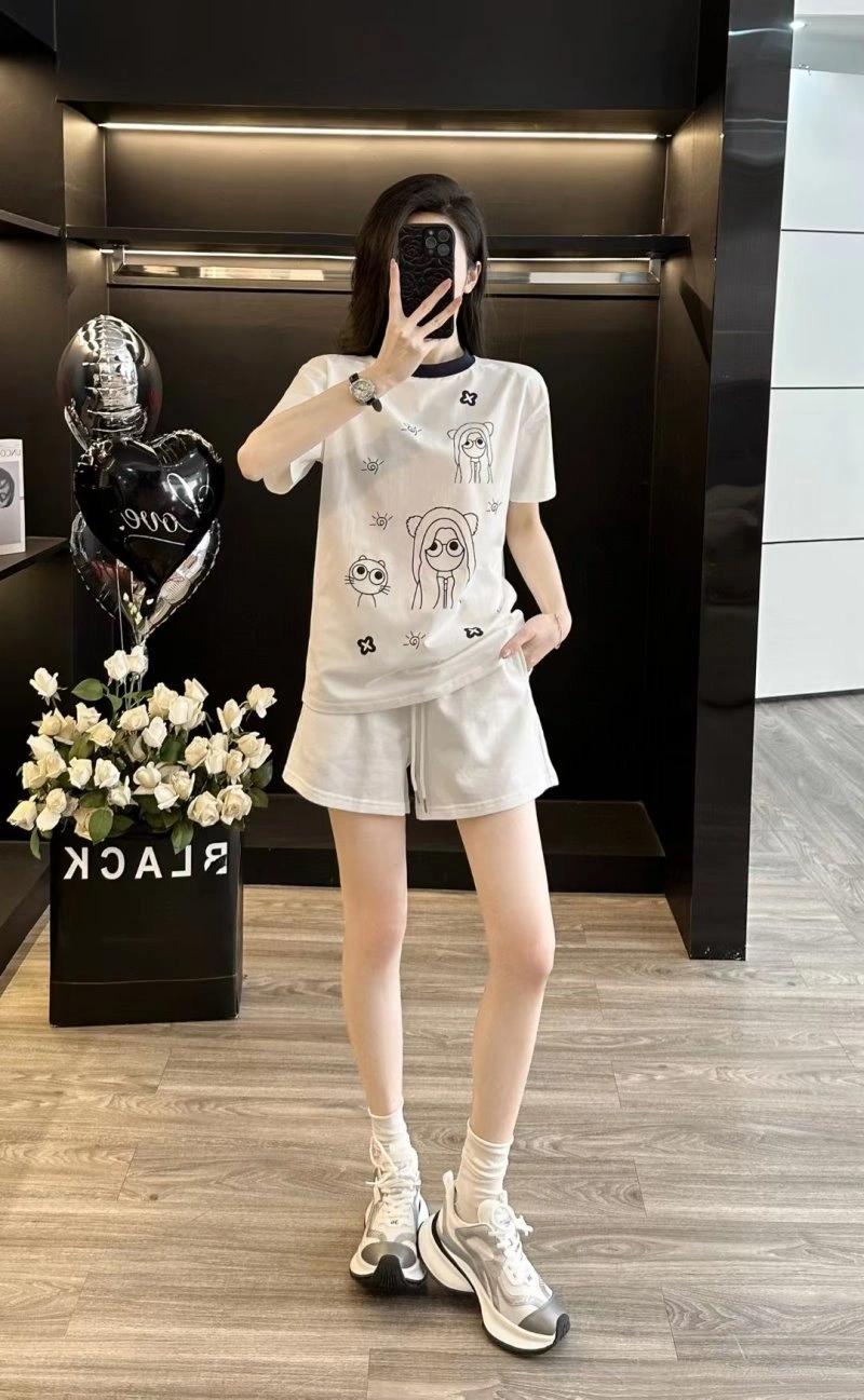 Unique Unclassified Brand Short Suits 152560