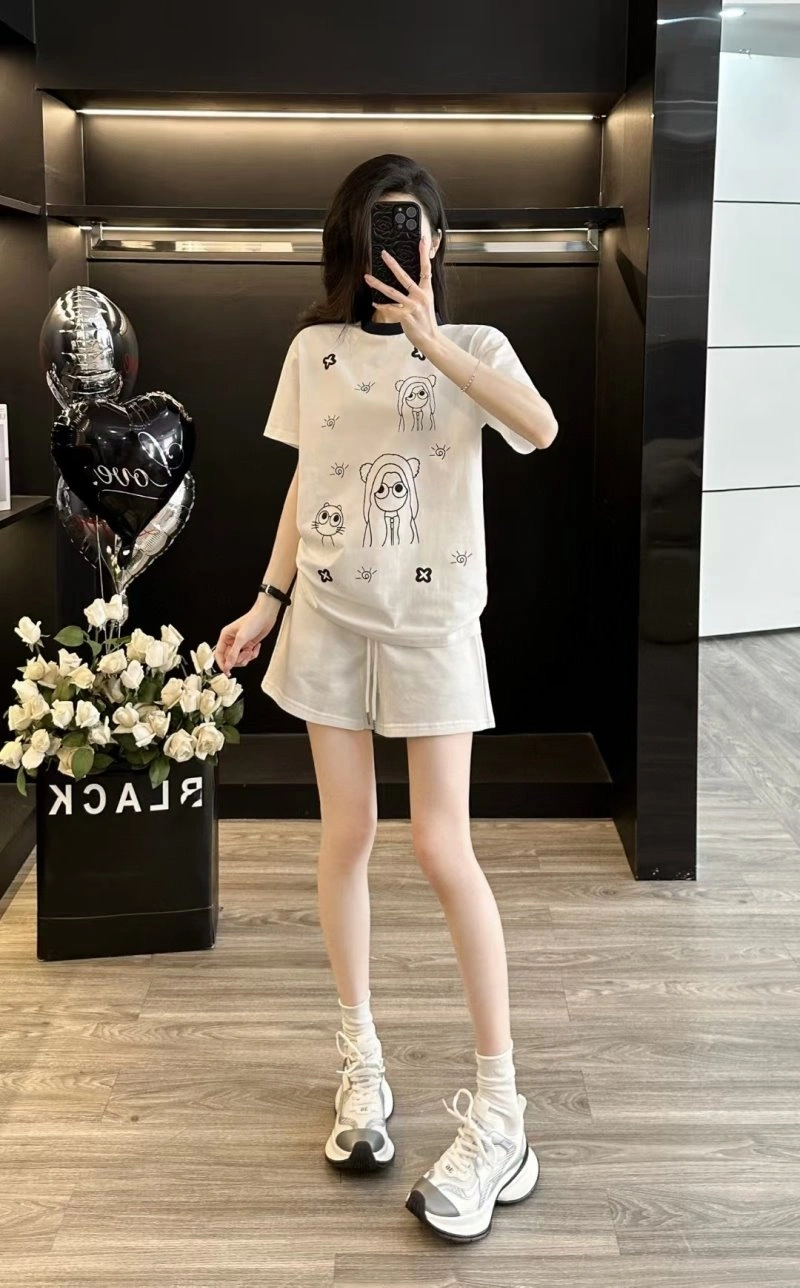 Unique Unclassified Brand Short Suits 152560