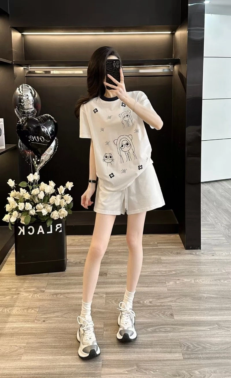 Unique Unclassified Brand Short Suits 152560