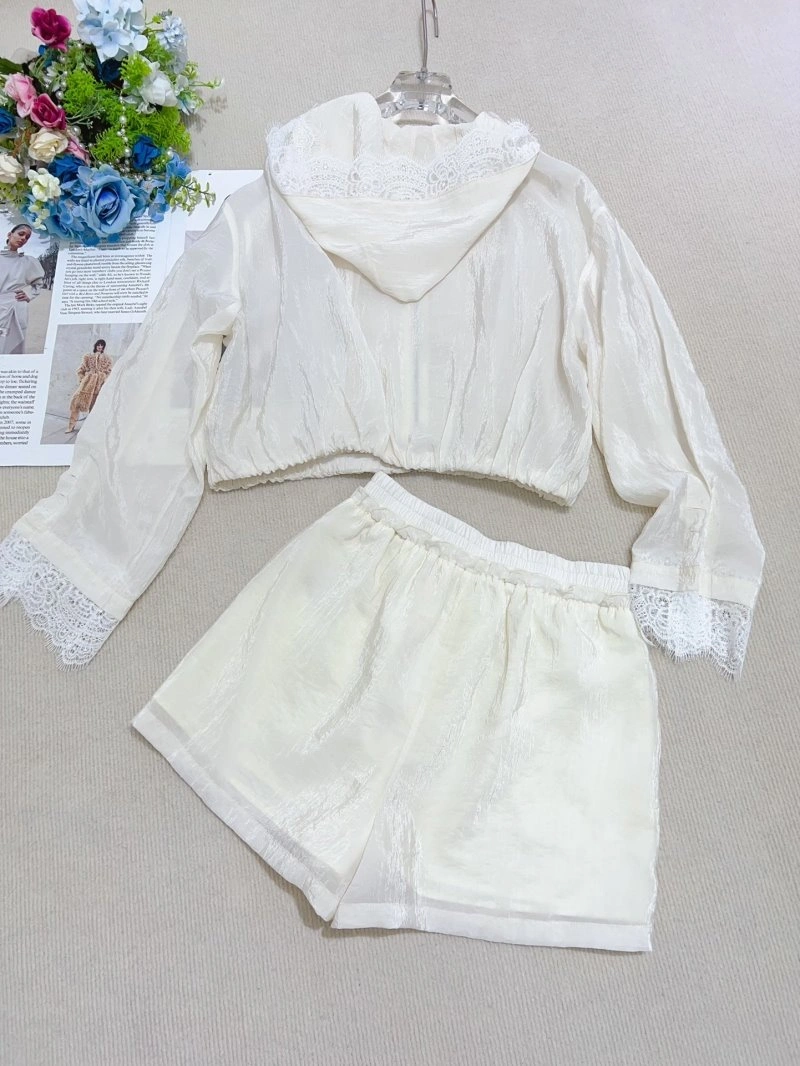 Colorful Unclassified Brand Short Suits 152565
