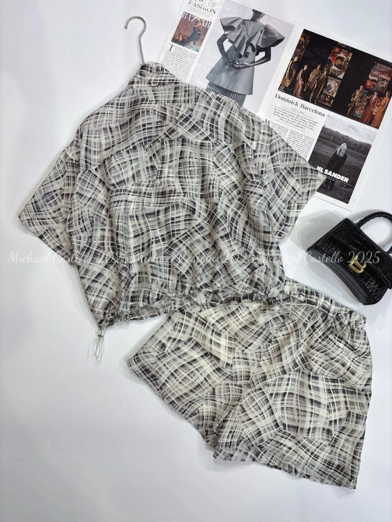 Soft Unclassified Brand Short Suits 152551