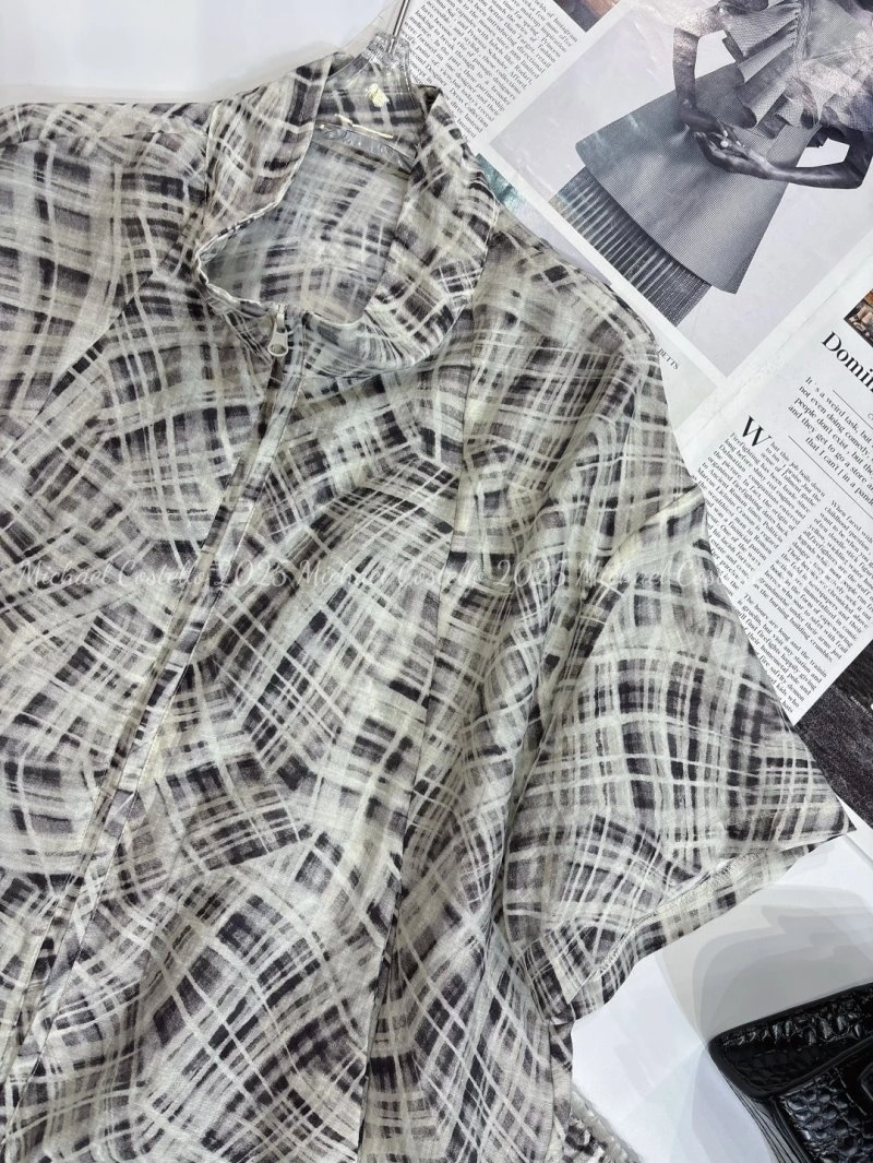 Soft Unclassified Brand Short Suits 152551