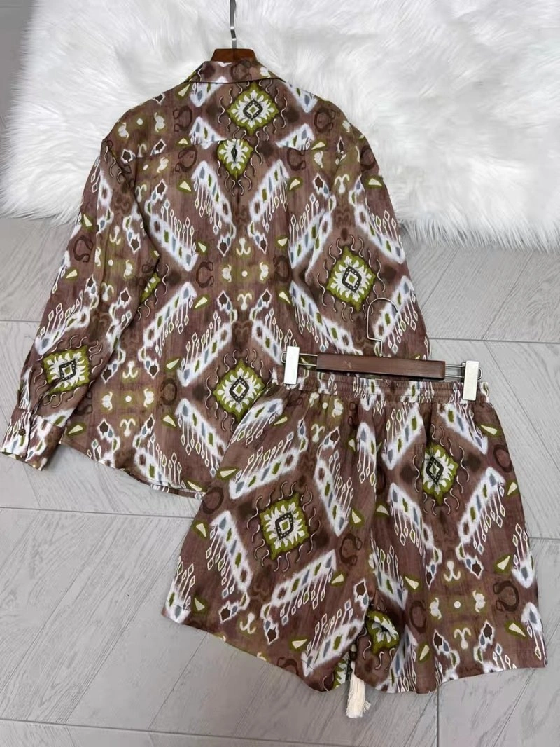 Durable Unclassified Brand Short Suits 152536
