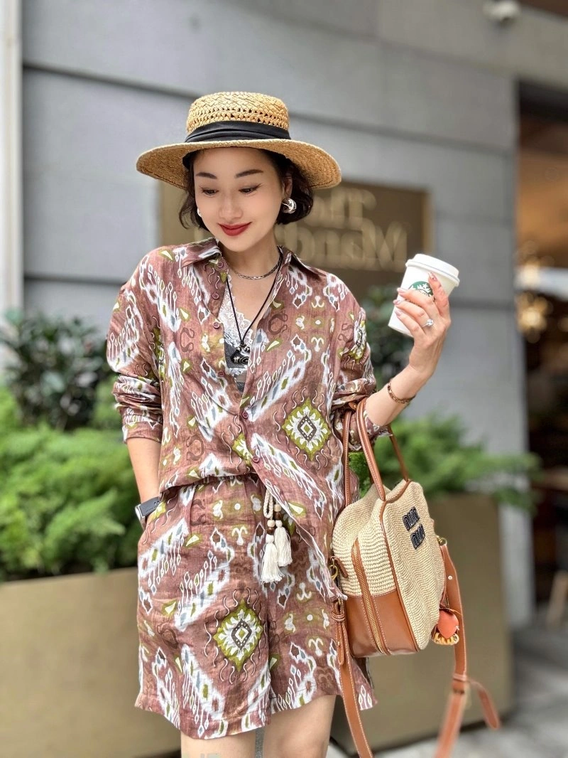 Durable Unclassified Brand Short Suits 152536