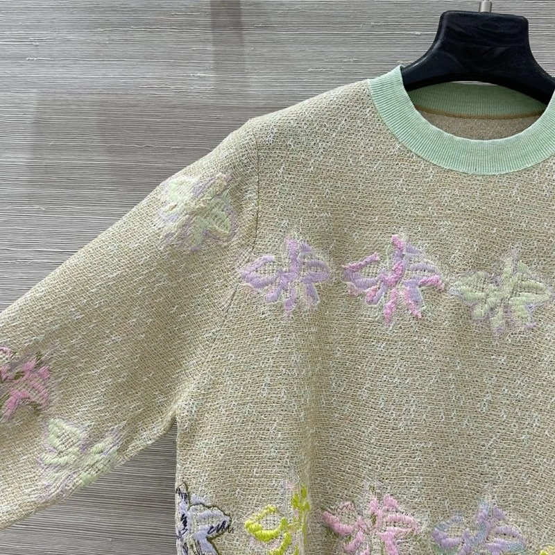 Vibrant Unclassified Brand Sweaters 150398