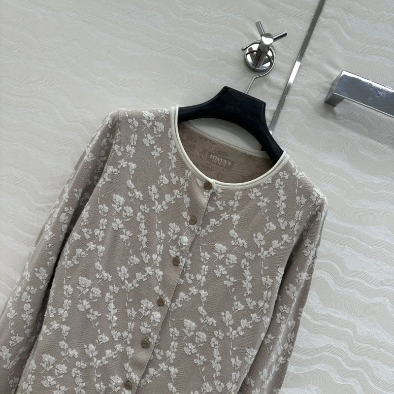 RelaxedFit Unclassified Brand Sweaters 150411