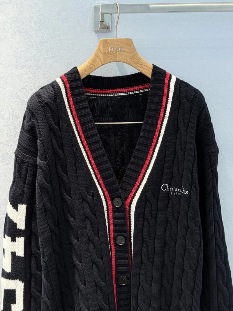 Trendsetting Unclassified Brand Sweaters 155386