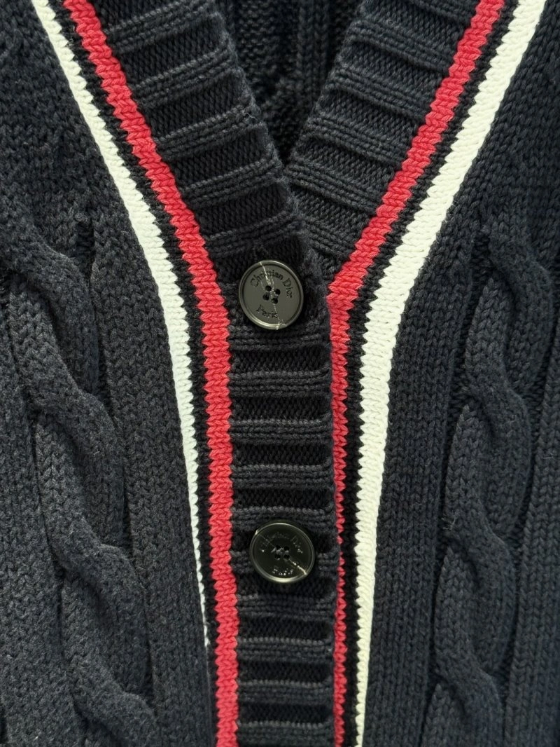 Trendsetting Unclassified Brand Sweaters 155386