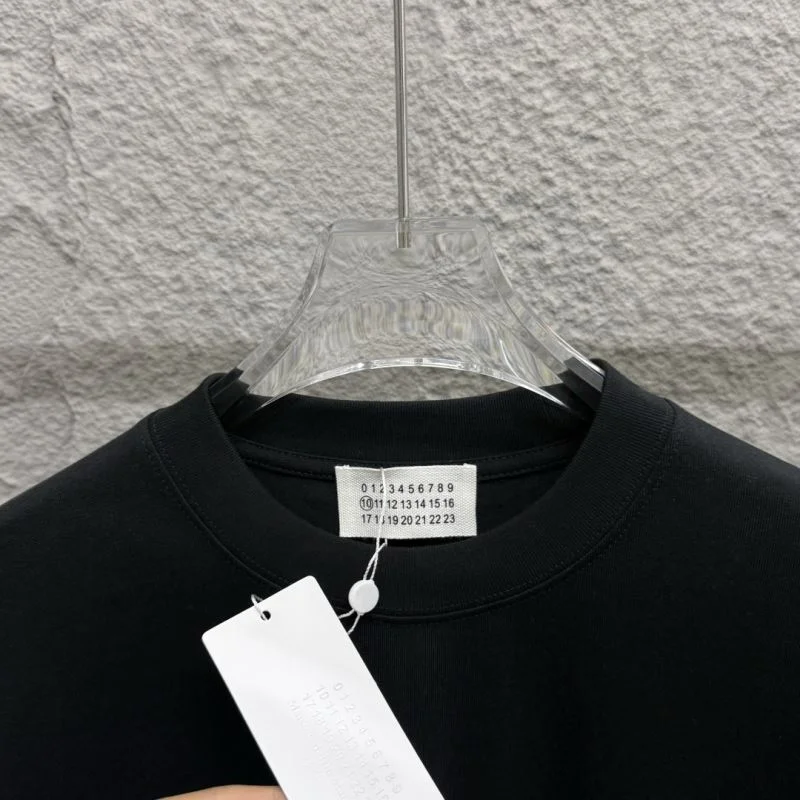 NewStyle Unclassified Brand T-Shirts 163414