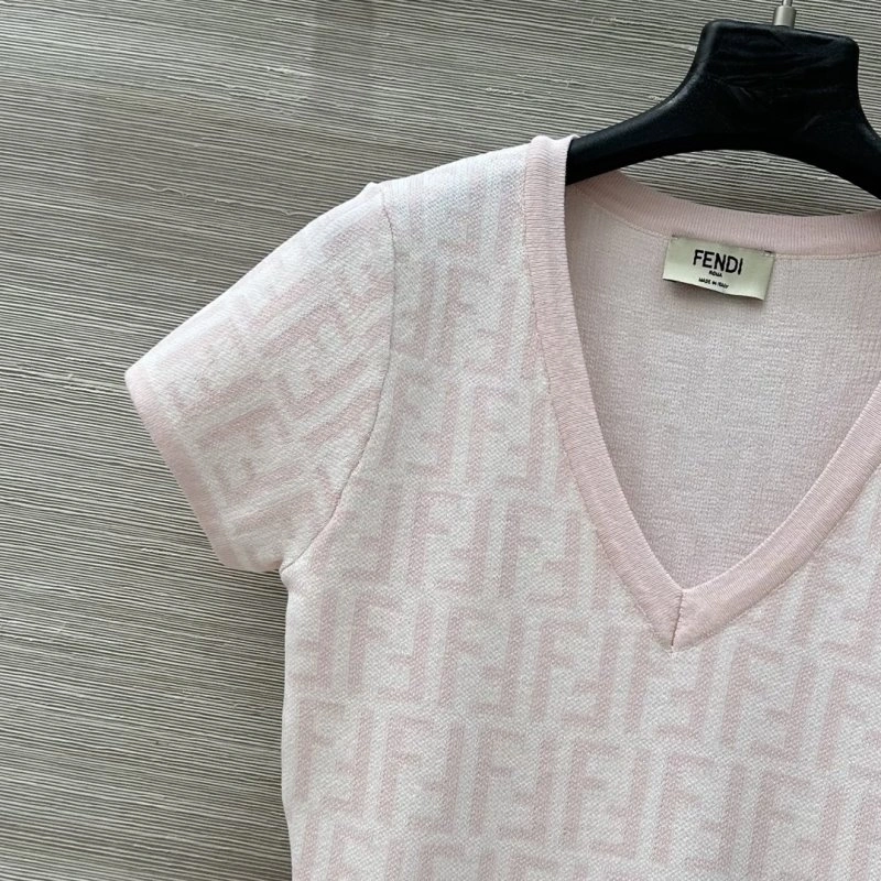 Tailored Unclassified Brand T-Shirts 152087