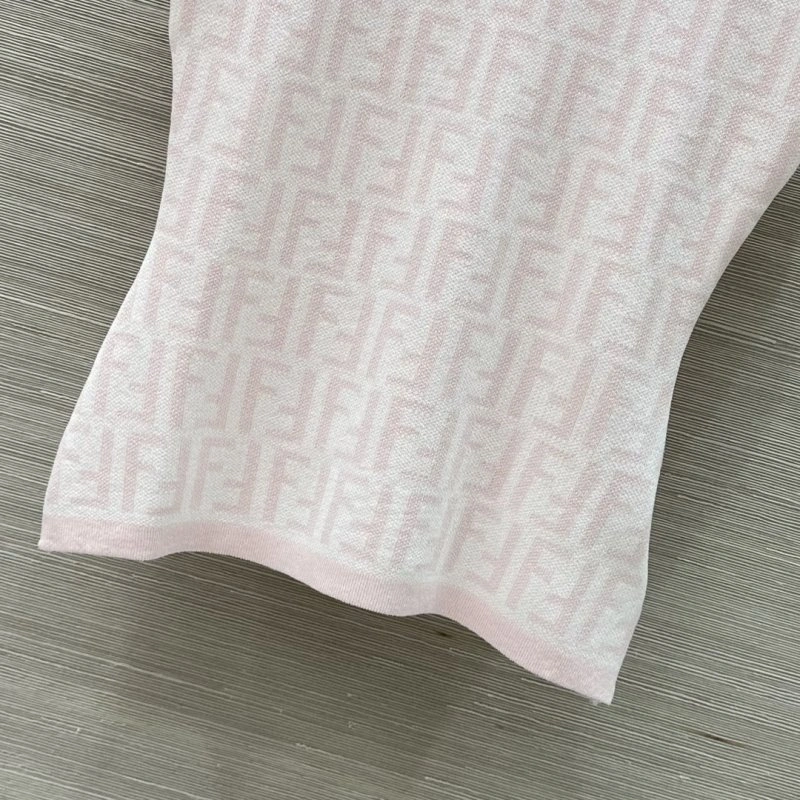 Tailored Unclassified Brand T-Shirts 152087