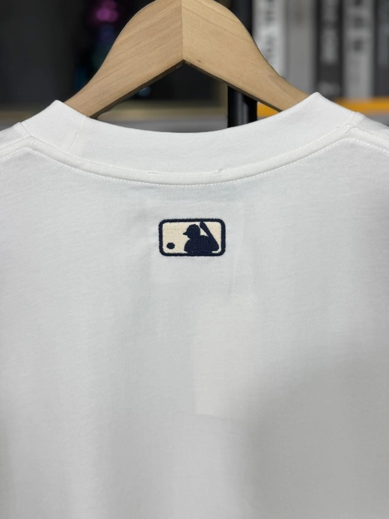 Trendsetting Unclassified Brand T-Shirts 162361