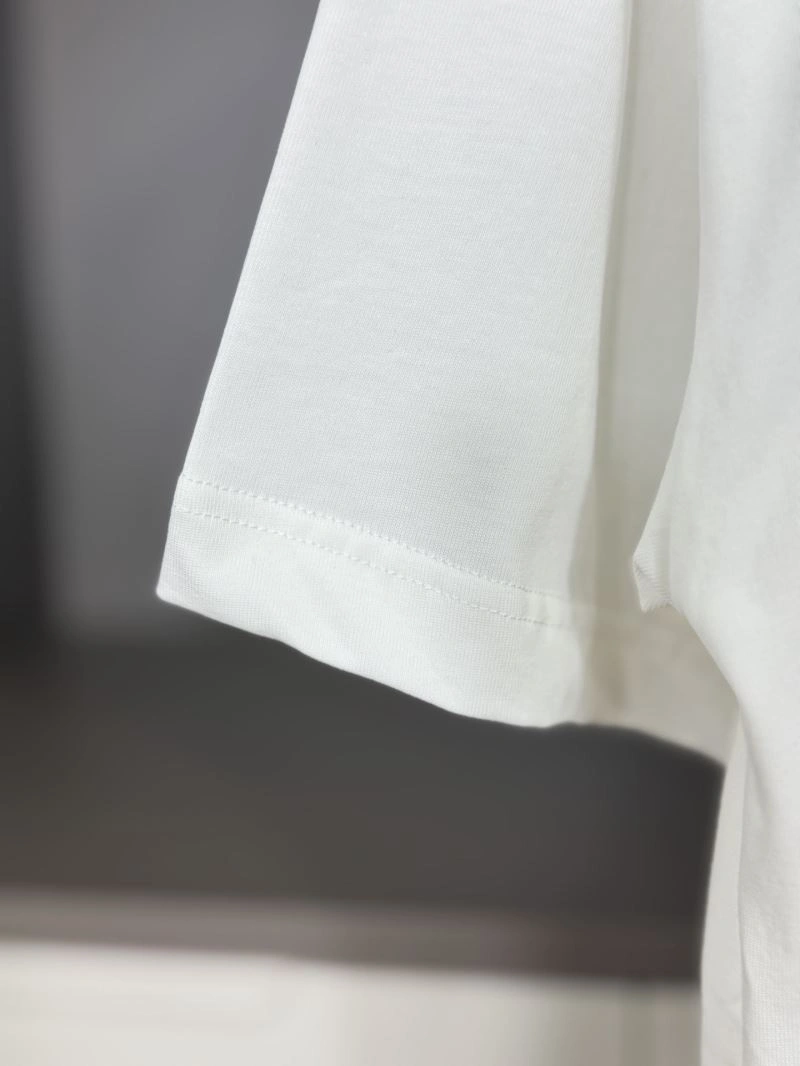 Trendsetting Unclassified Brand T-Shirts 162361