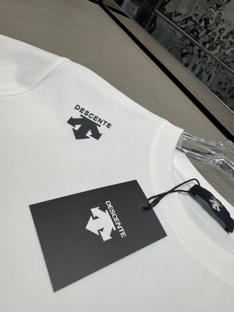 Sophisticated Unclassified Brand T-Shirts 162337