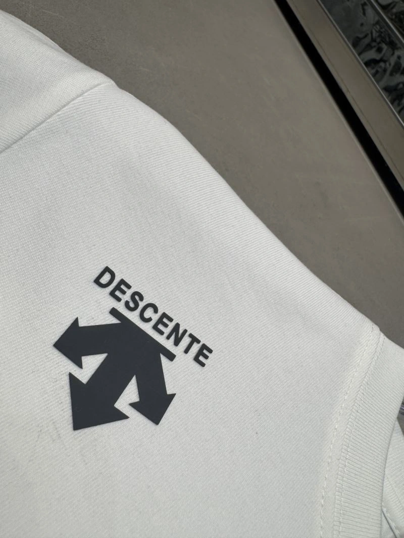 Sophisticated Unclassified Brand T-Shirts 162337
