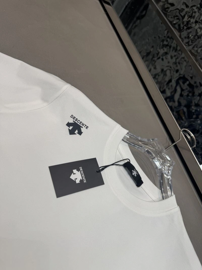 Sophisticated Unclassified Brand T-Shirts 162337