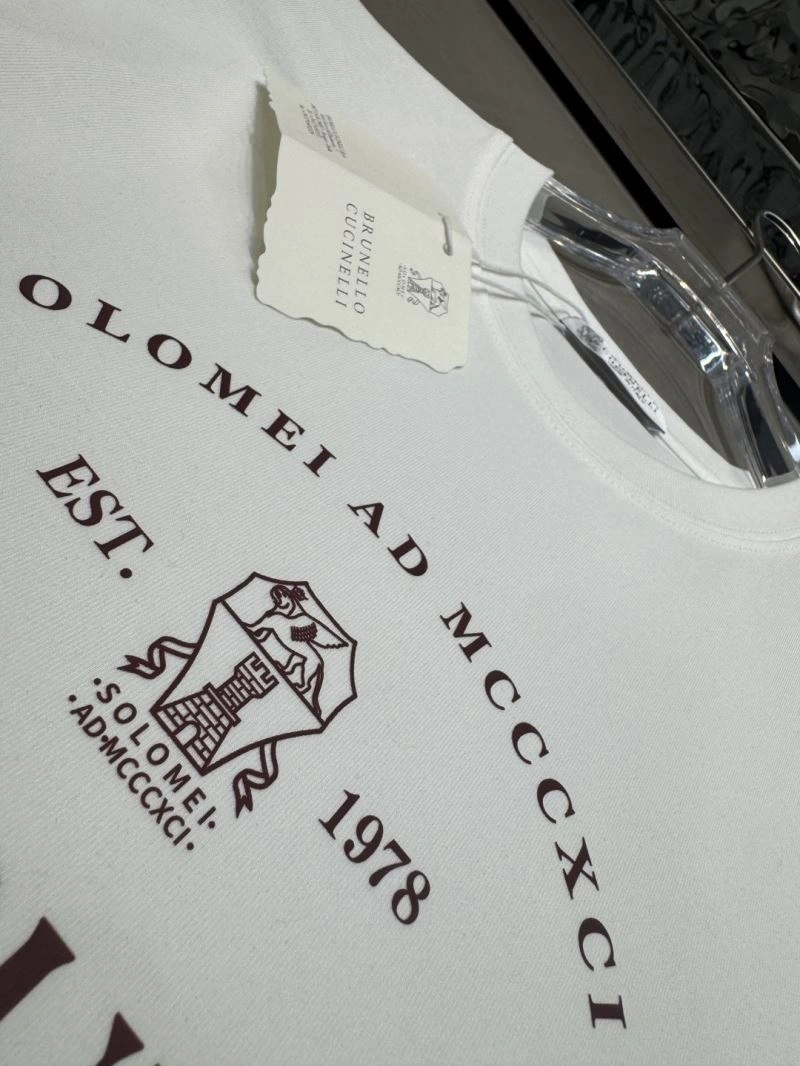 Fashionable Unclassified Brand T-Shirts 162346
