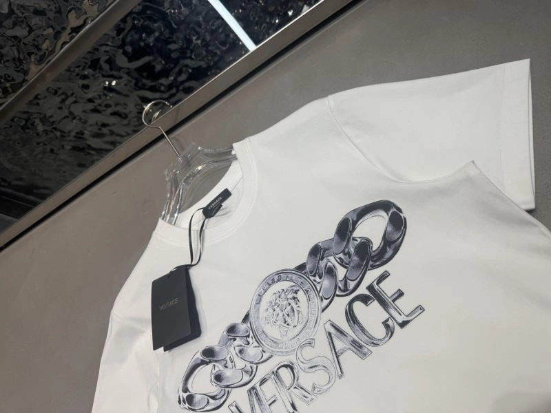 Functional Unclassified Brand T-Shirts 162406