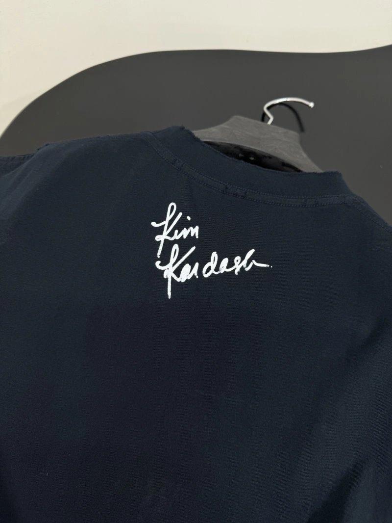 Soft Unclassified Brand T-Shirts 150386
