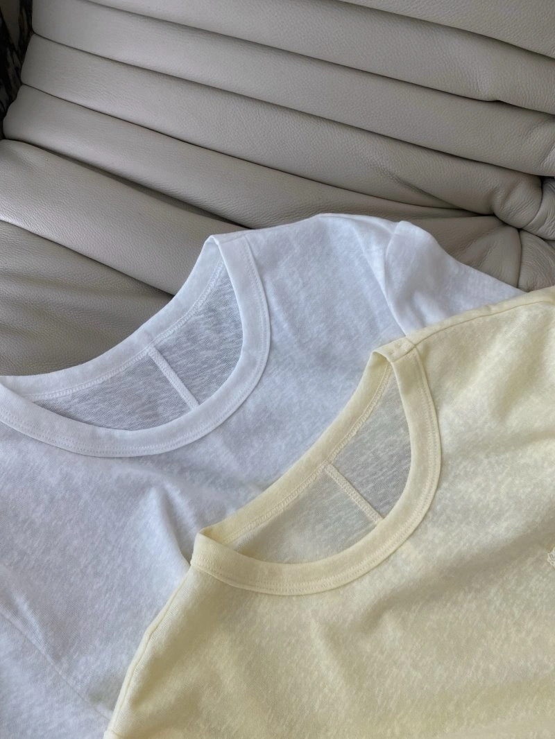 Flexible Unclassified Brand T-Shirts 150378